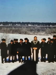 Казахстан, р. Иртыш, апрель 1976 г. на створе Шульбинской ГЭС по центру Масловский Г. Ф.